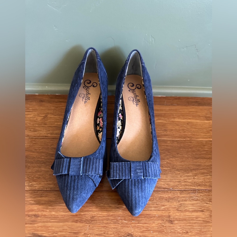 Seychelles Navy Blue Pointed-Toe Corduroy Heels with Bow